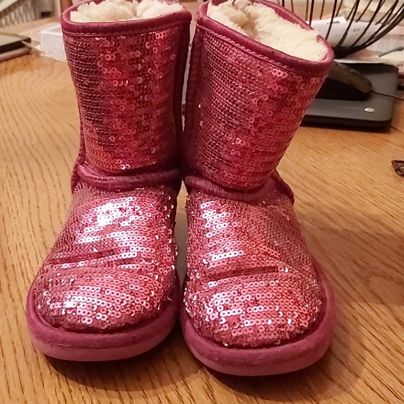 girls ugg boots size 13